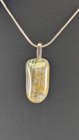 Vabanite Pendant