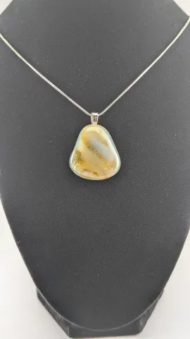 Creamy Agate Pendant